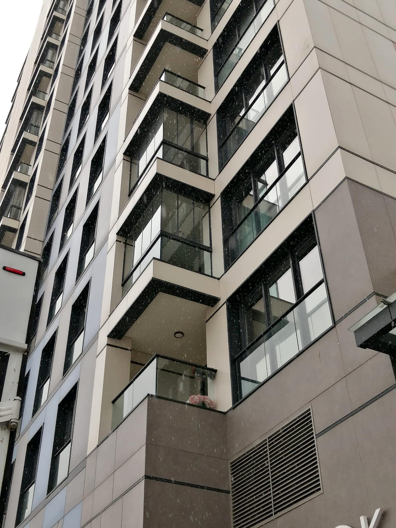 Cam Balkon Erkan Bey